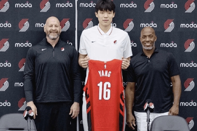 杨瀚森夏联G4再遇新课题被纯小球阵容打到软肋？