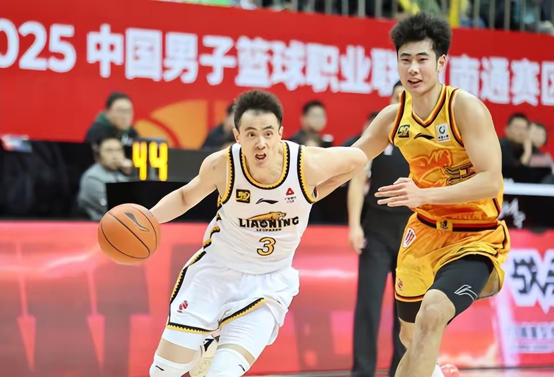 江苏男篮迎战辽宁本钢队，必须全力以赴