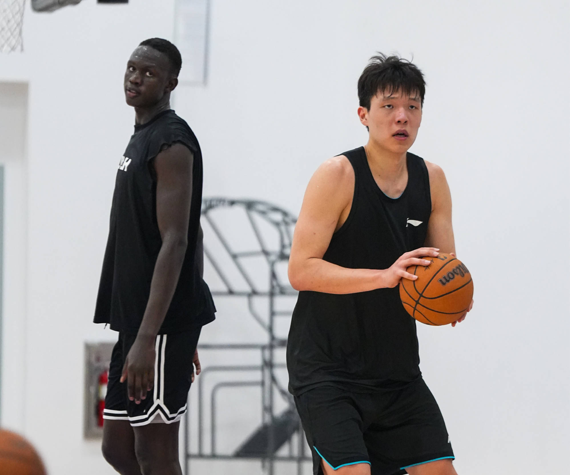 杨瀚森最可能被篮网首轮选中签保障合同的简单介绍